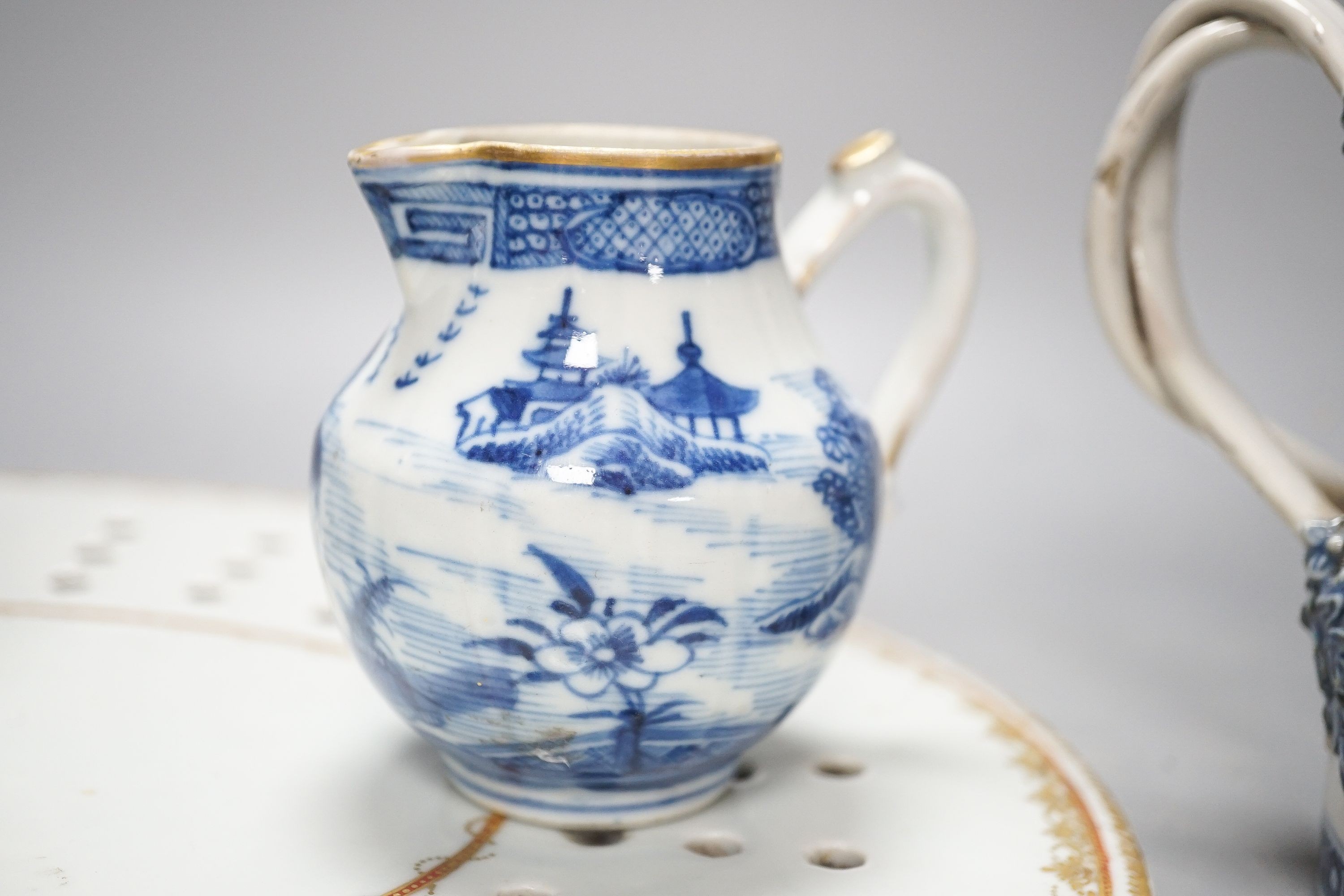 A group of 18th-20th century Chinese ceramics 35cm